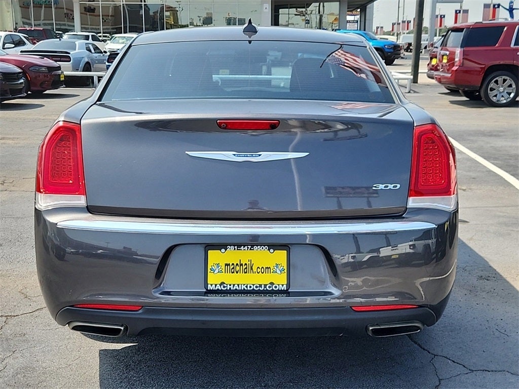 2018 Chrysler 300 Touring